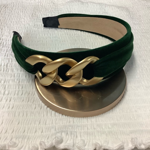🌼Hairband Gold Chain Detail Headband in Green Velvety feel NWOT - Picture 2 of 8